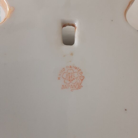 Vintage 8" Cone Shaped Lusterware Wall Pocket. Bird. Made in Japan - Picture 5 of 6